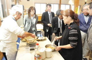 そばがき作りの実演と実食