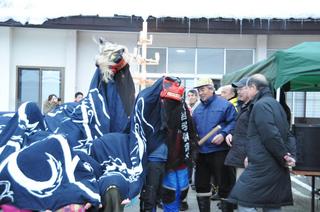 八千代台獅子舞愛好会による獅子舞踊り