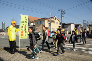 山本市長に元気にあいさつ